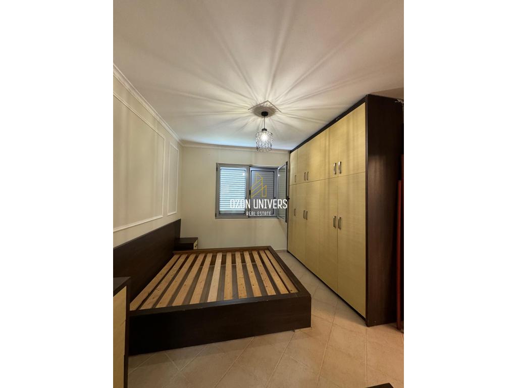 Jepet Apartament me Qira 3+1+2 në Fresk 2
