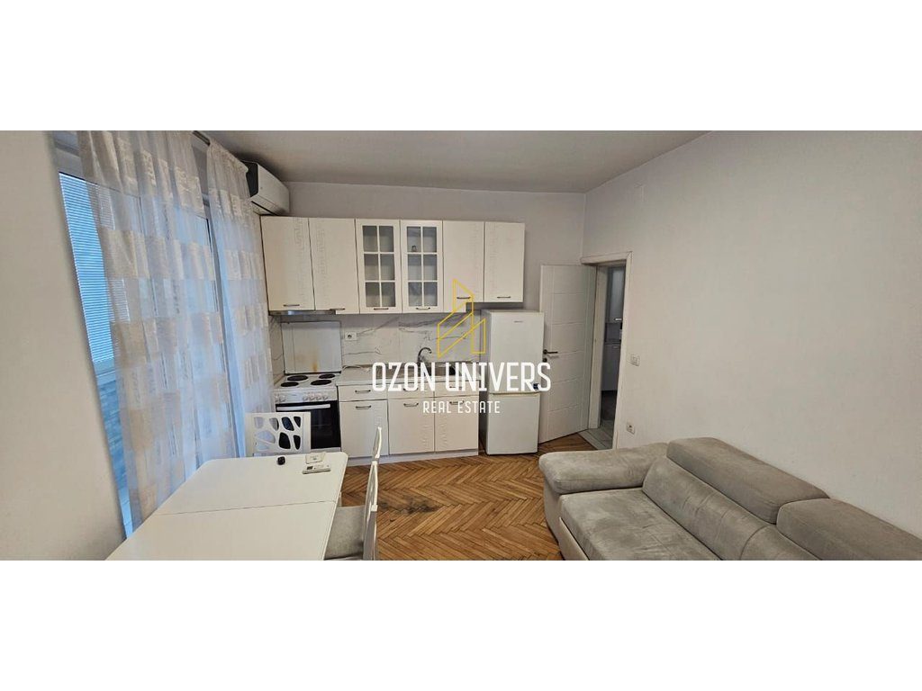 Apartament 1+1 për qira tek Rruga e Barrikadave!