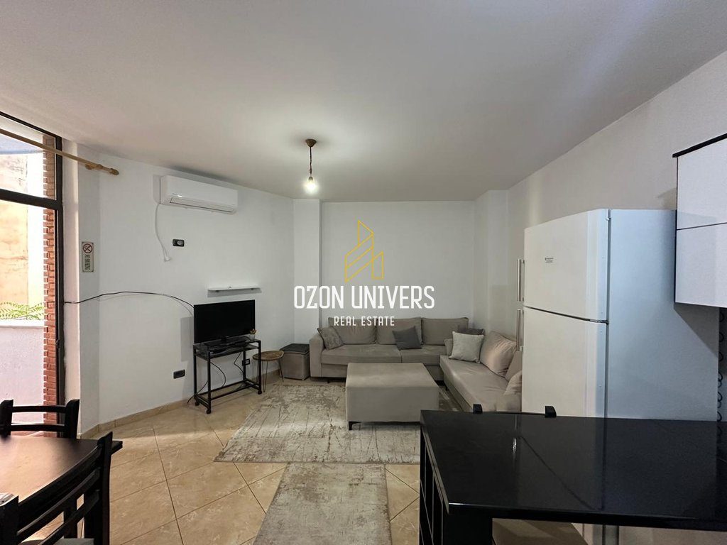 Apartament për qira 1+1 në Qëndër!
