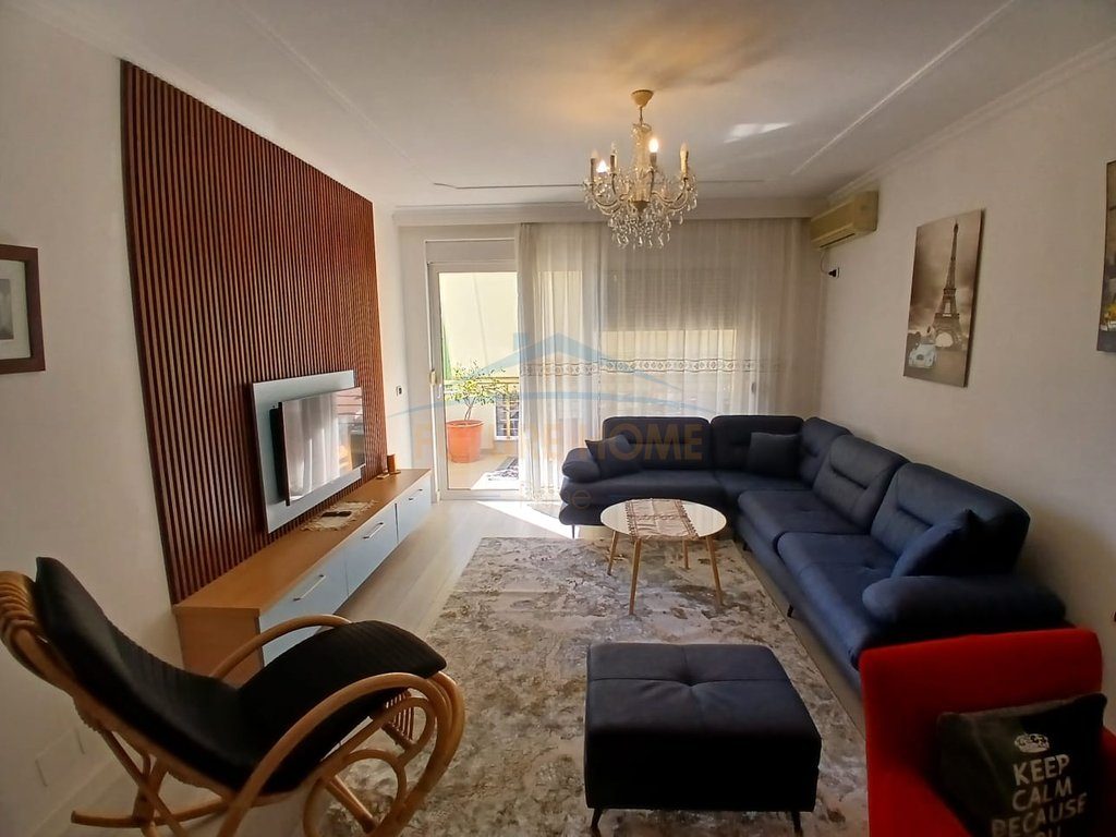 Qera, Apartament 2+1 , Bllok , Tirane 2
