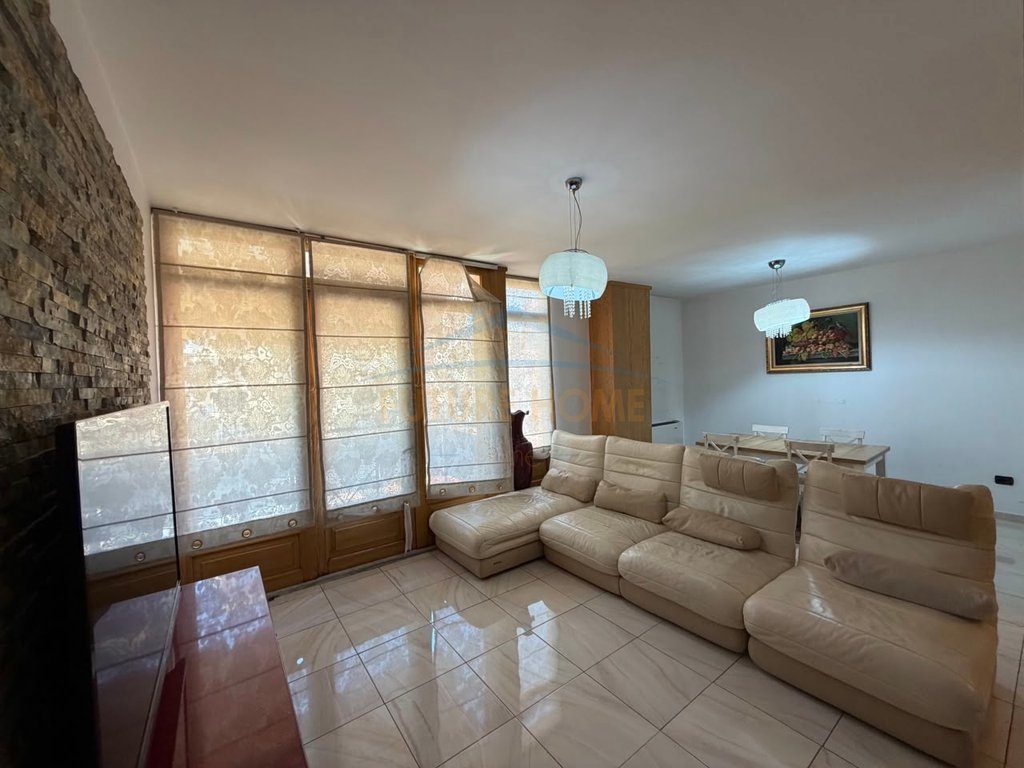 Shitet , Apartament 2+1+2 , 21 dhjetori , Tirane 2