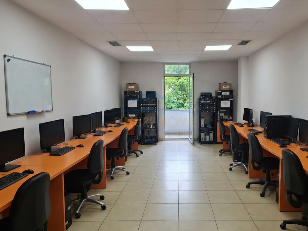 Shitet , Ambjent Biznesi , Condor Center , Tirane 4