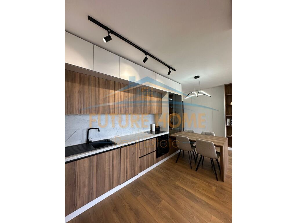 Shitet, Apartament 2+1, Shkoze, Tiranë. 4