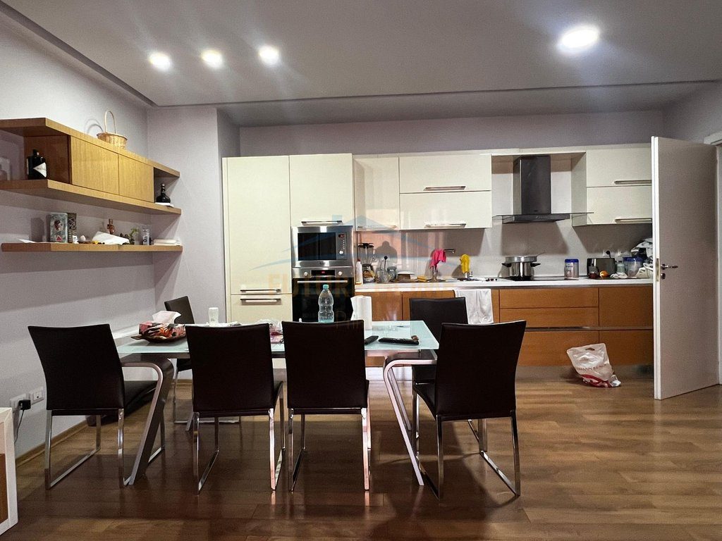 Shitet , Apartament 3+1+2 , Dritan Hoxha , Tirane 4