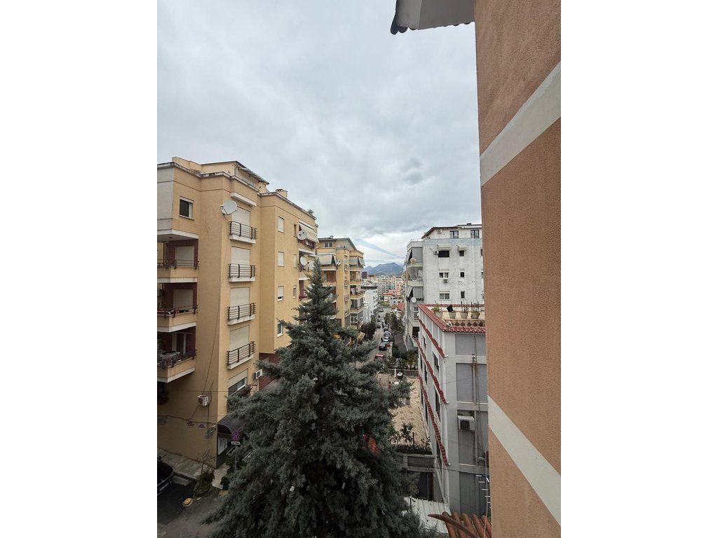 Shitet , Apartament 2+1, Kodra e Diellit , Tirane