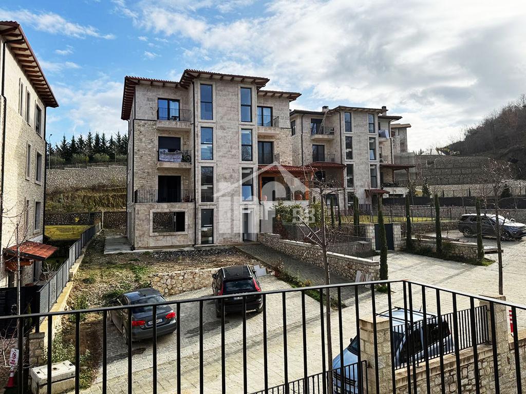 SECRET GARDEN RESIDENCE, VETEM 500 M NGA TEG 2
