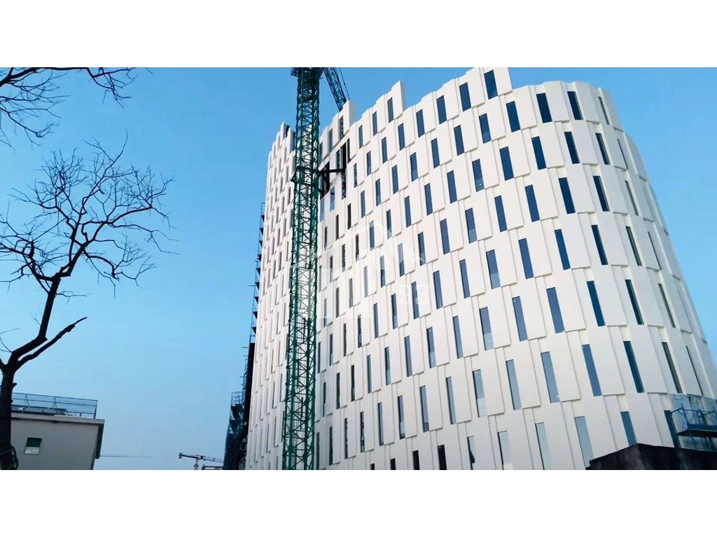 “MET” TIRANA BUILDING, GODINE MULTIFUNKSIONALE
