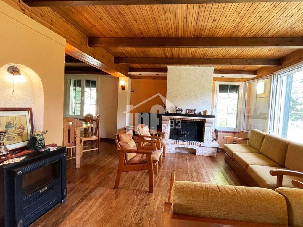 PRANË HOTELIT GJUETISË, ISHULL LEZHE