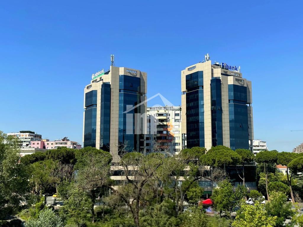 BULEVARDI “DESHMORËT E KOMBIT” KULLAT BINJAKE
