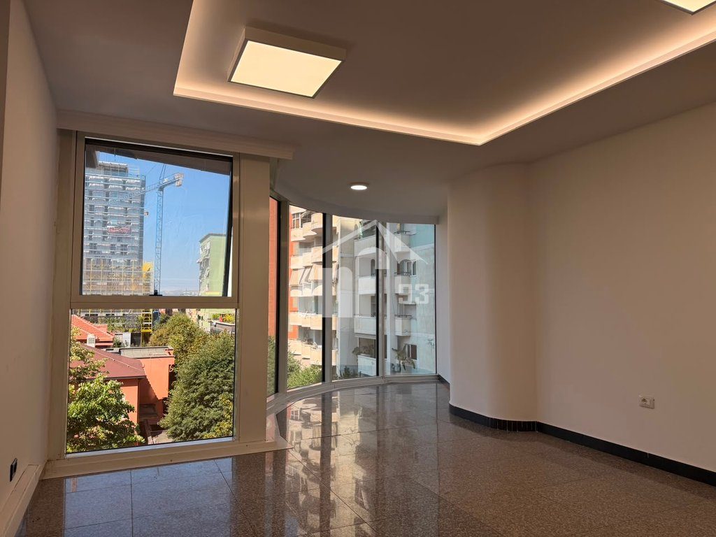 ZONA E BLLOKUT, SKY TOWER 3