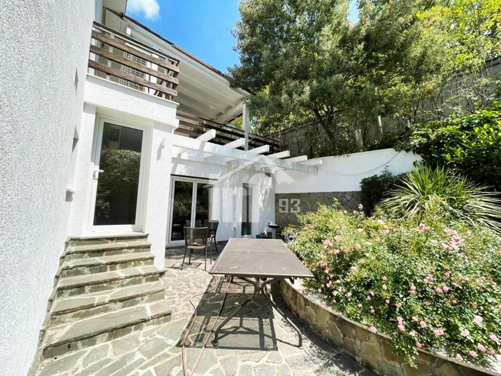 "LONG HILLS" RESIDENCE, 500 M NGA TEG 2