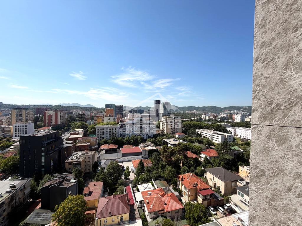 “DOWNTOWN ONE”, BULEVARDI “BAJRAM CURRI”