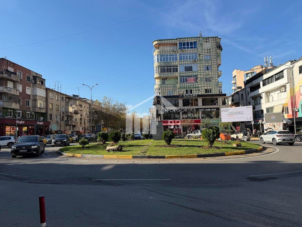 PRANË SHESHIT “WILLSON”