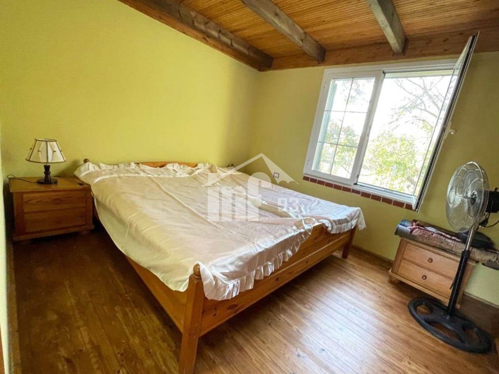 PRANË HOTELIT GJUETISË, ISHULL LEZHE