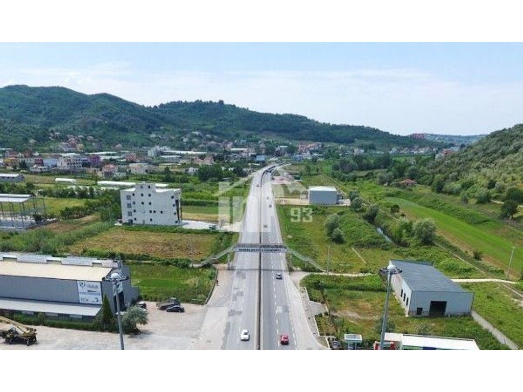 AUTOSTRADA DURRËS–TIRANË, PRANË VORËS
