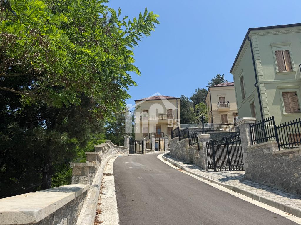 KOMPLEKSI TURISTIK “BELVEDERE KORÇA”, KORÇE