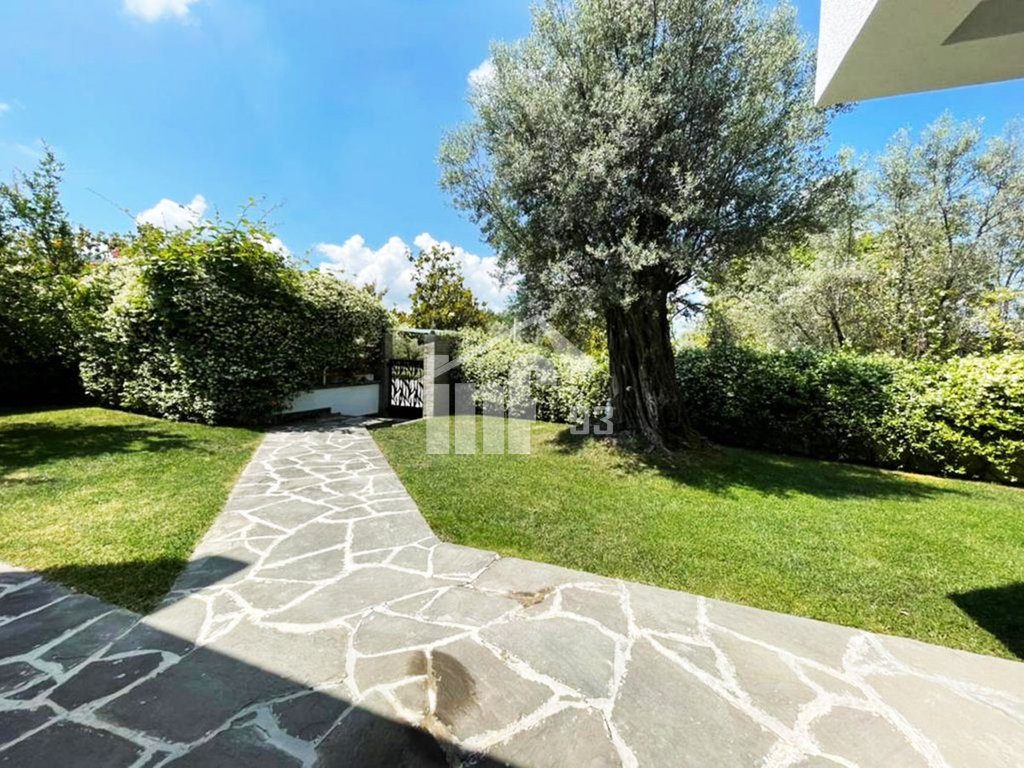 "LONG HILLS" RESIDENCE, 500 M NGA TEG 3