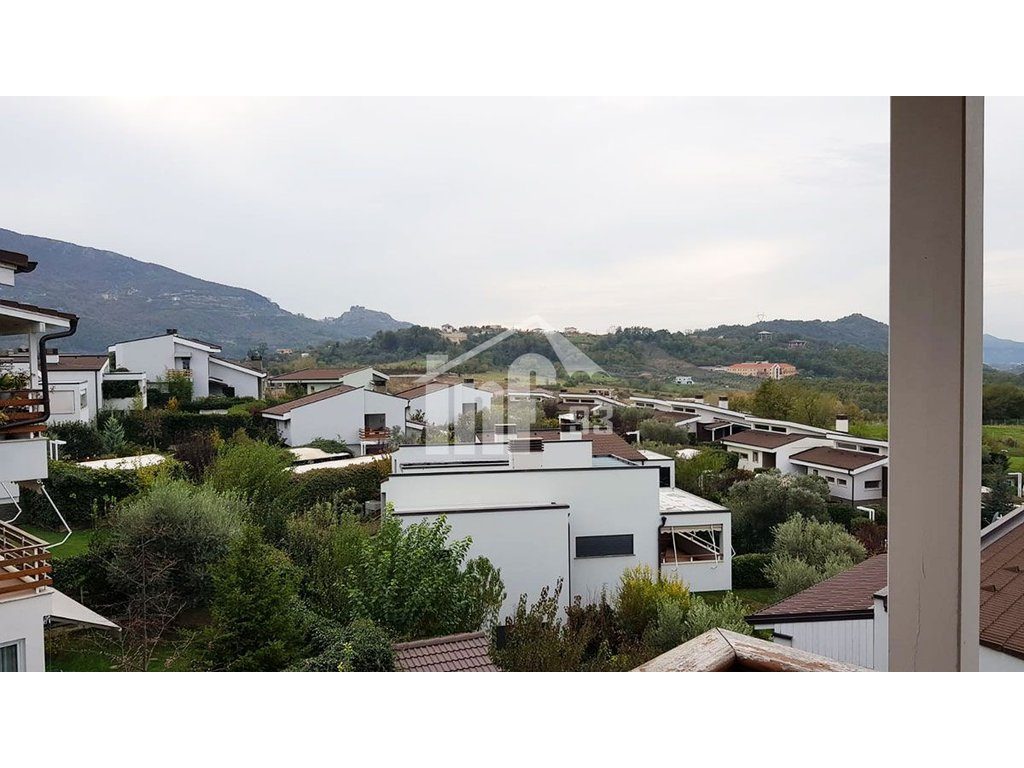"LONG HILLS" RESIDENCE, 500 M NGA TEG 3