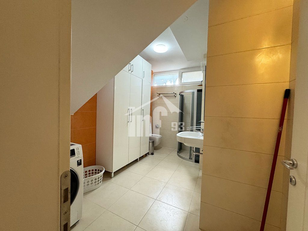 "LONG HILLS" RESIDENCE, 500 M NGA TEG