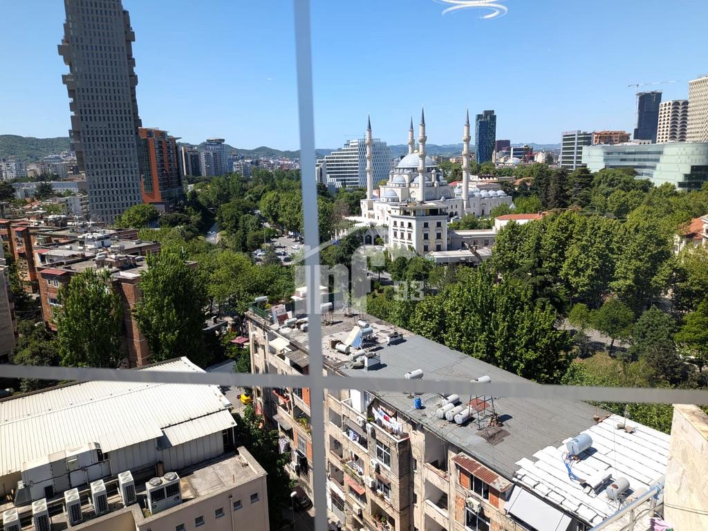 PRANE SHKOLLES SË BALETIT