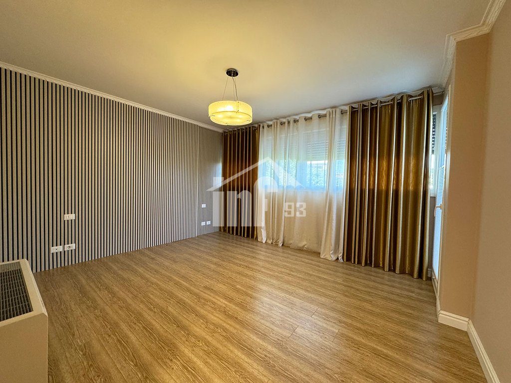 "LONG HILLS" RESIDENCE, 500 M NGA TEG