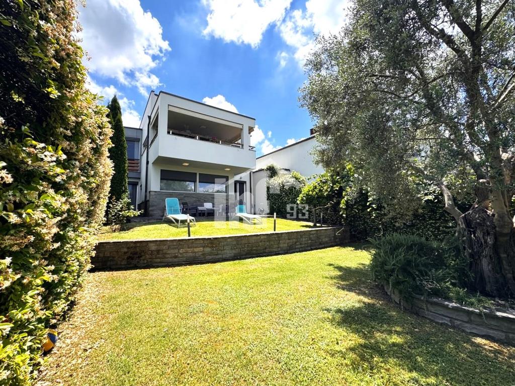 "LONG HILLS" RESIDENCE, 500 M NGA TEG