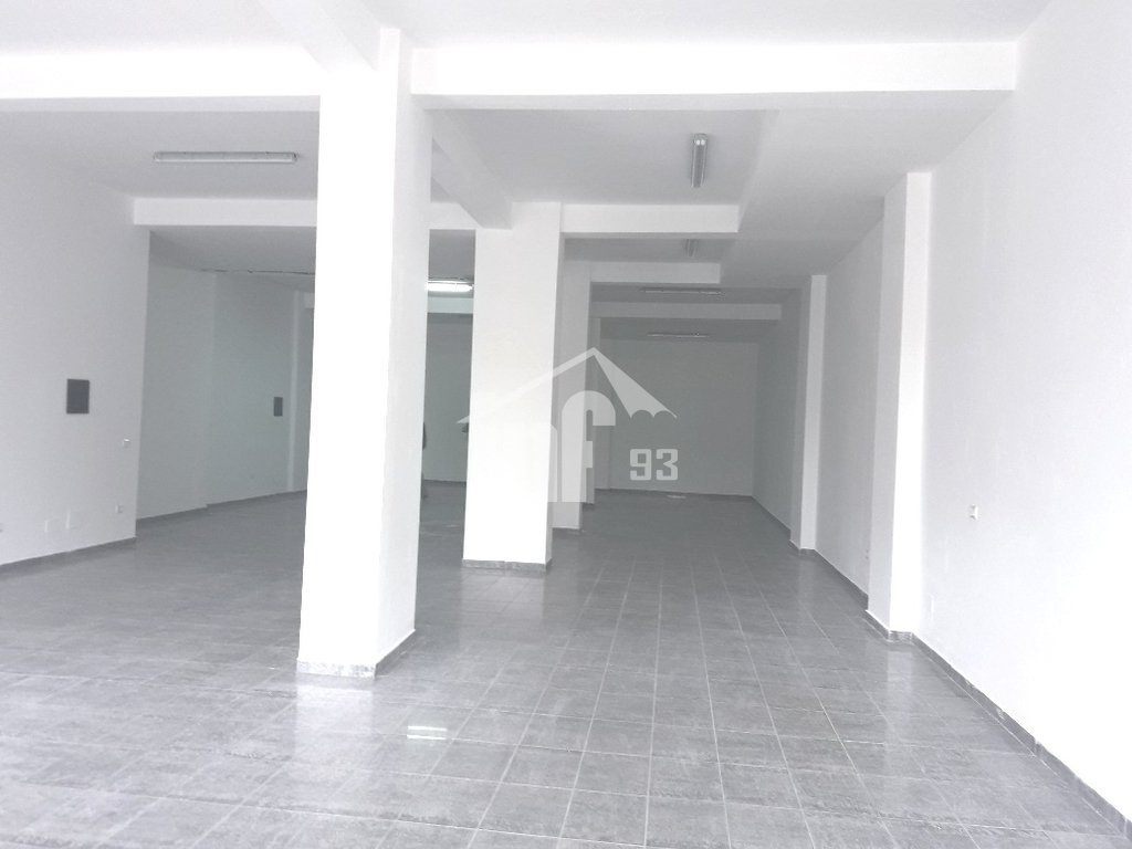 PRANE SHKOLLES SE "KUQE", RRUGA "RIZA CEROVA" 3