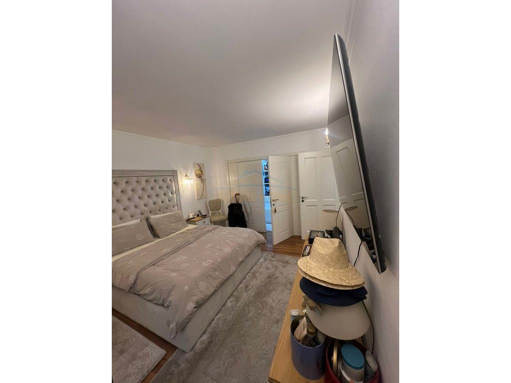 Shitet, Apartament 2+1 + Garderobë, Rruga e Kavajës,Tiranë 3