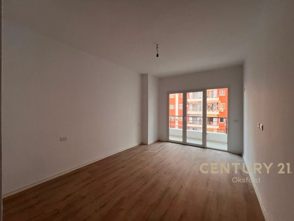 YZBERISHT, 2 APARTAMENT 1+1 PER SHITJE 3