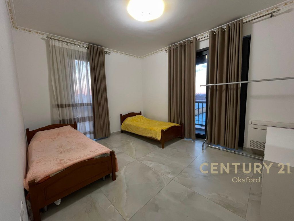 Jepet me qira apartament 2+1+2 te Ish Uzina Dinamo, përballë tregut.