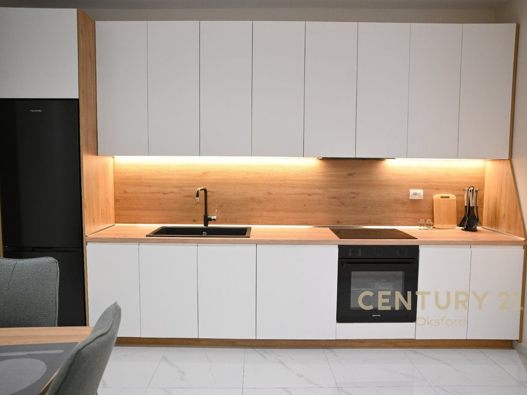 Shitet Apartament 1+1 ne Kamez! 4