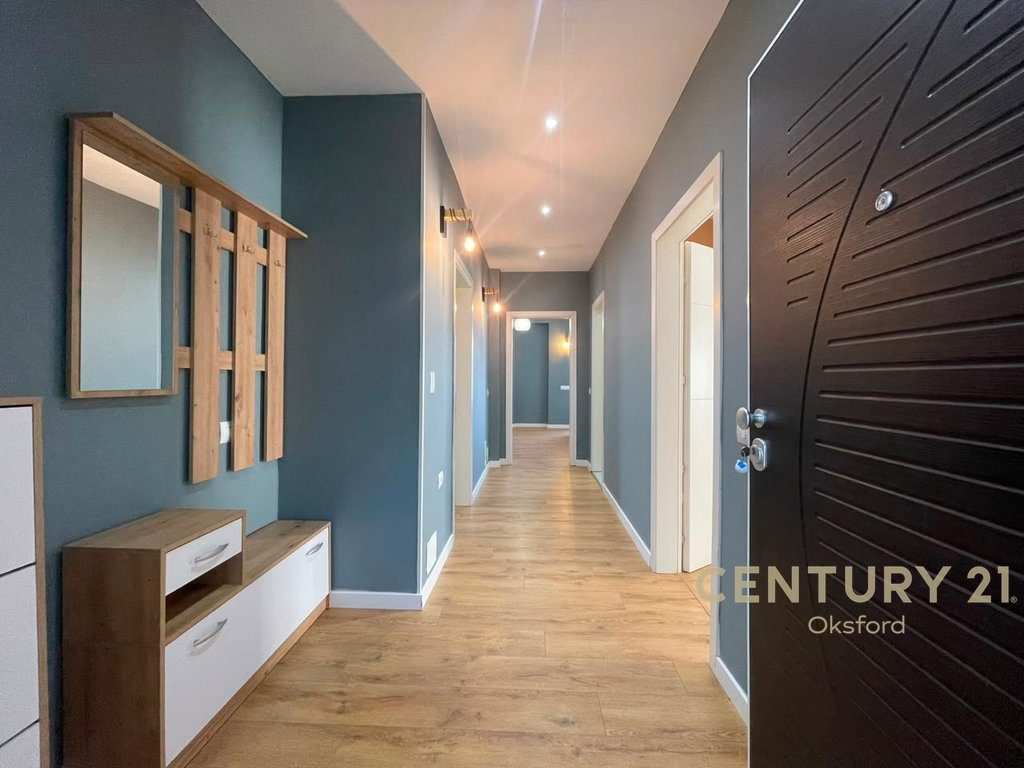 APARTAMENT PËR QIRA 2+1+2+POST PARKIMI TE KOPSHTI BOTANIK! 4
