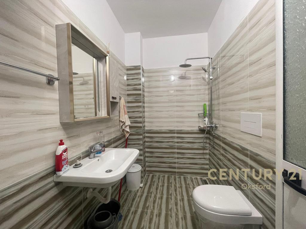PLAZH ,DURRES APARTAMENT PER SHITJE 1+1