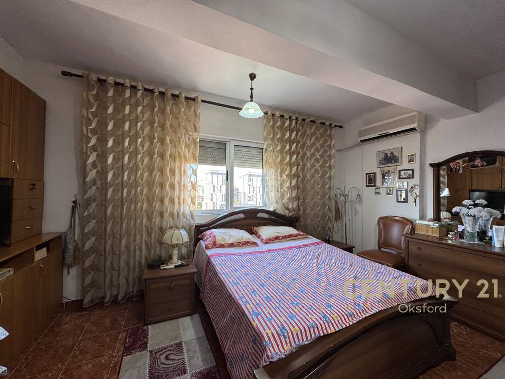 SHITET APARTAMENT 2+1 NE LAPRAK, RRUGA DRITAN HOXHA 3
