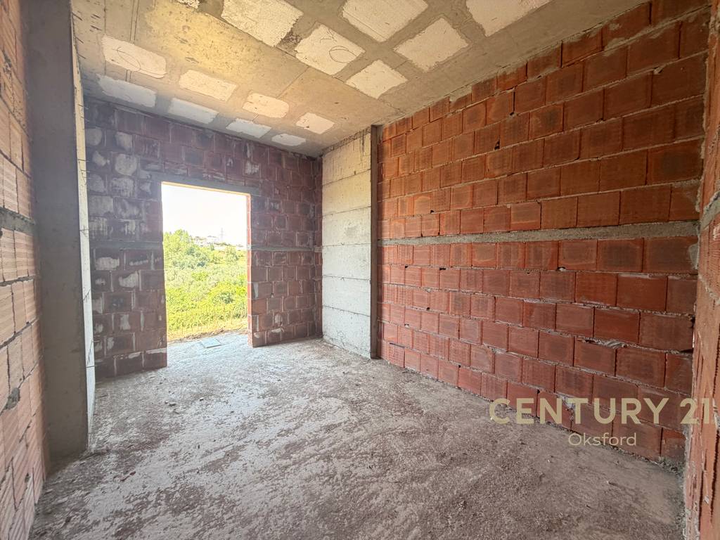 APARTAMENT 2+1 PËR SHITJE NË LIORE LAKE RESIDENCE PASKUQAN 4