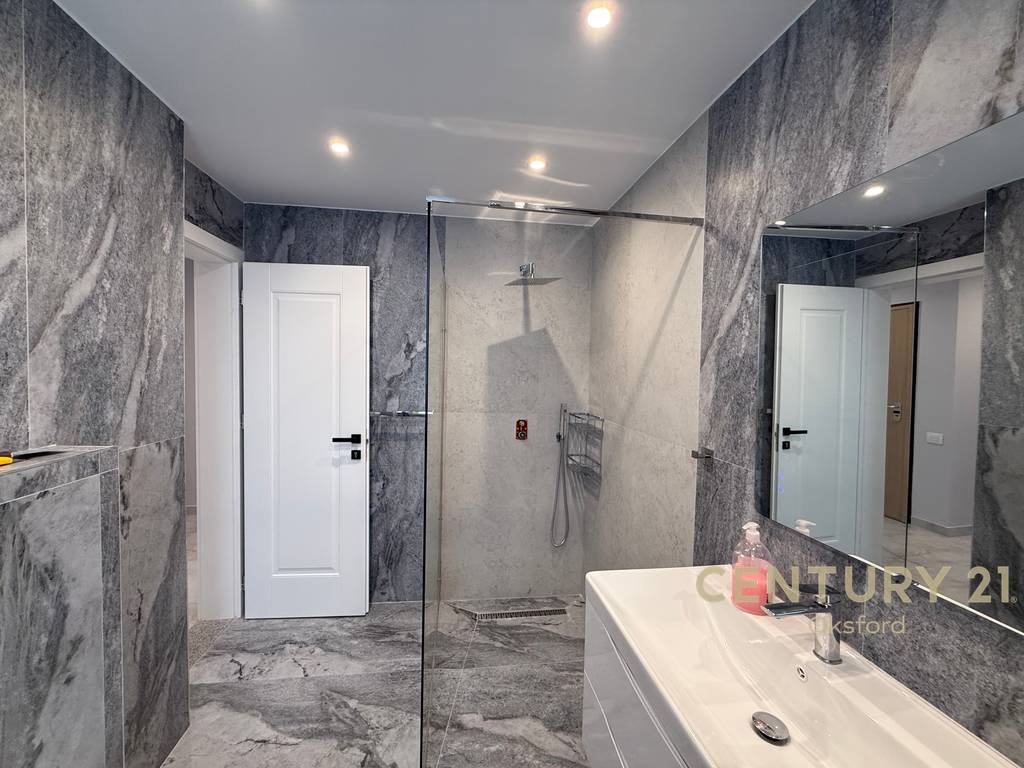 SHESIM APARTAMENT 2+1+VERANDE TEK KODRA E DIELLIT 1!