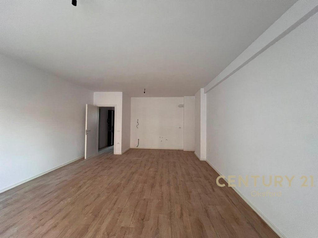YZBERISHT, APARTAMENT 1+1 PER SHITJE 3