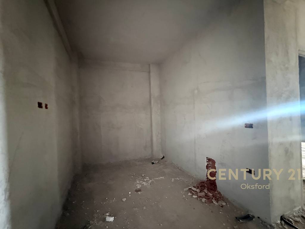 Okazion! Apartament në shitje 2+1, pranë ish Fushës së Aviacionit! 2