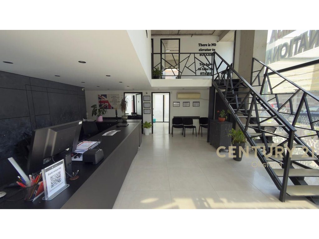 SHITET AMBJENT COMERCIAL/ LOFT NE KATIN 0 TE RRUGA BARDHYL 4