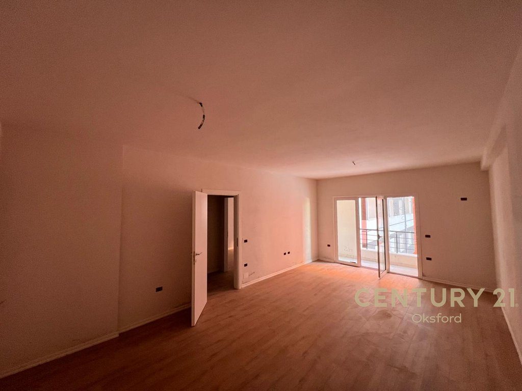 APARTAMENT 1+1 PER SHITJE NE YZBERISHT 4