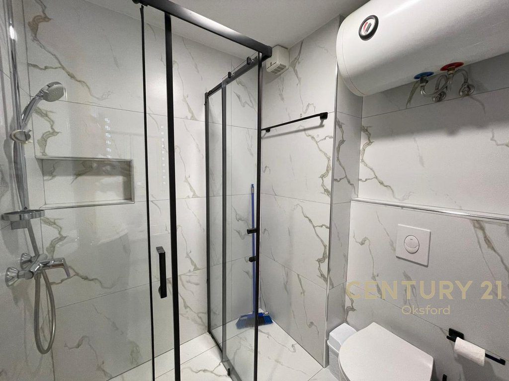 SHESHI WILLSON , APARTAMENT 2+1 ME QIRA 4