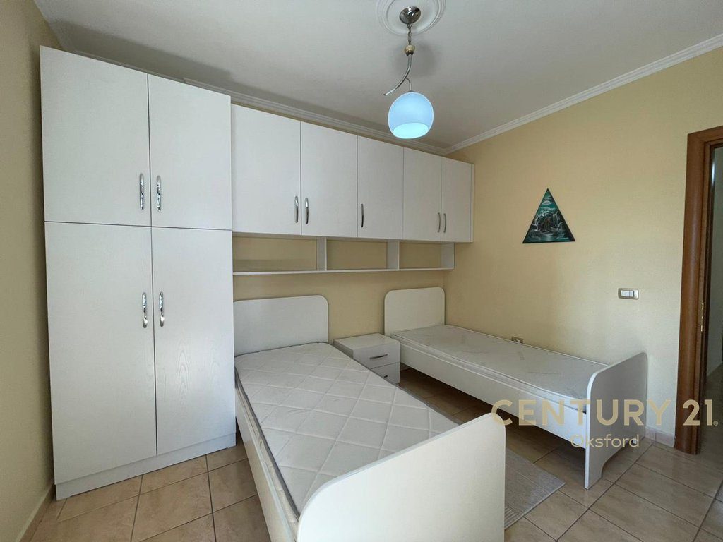 SHESHI WILLSON , APARTAMENT 2+1 ME QIRA 2