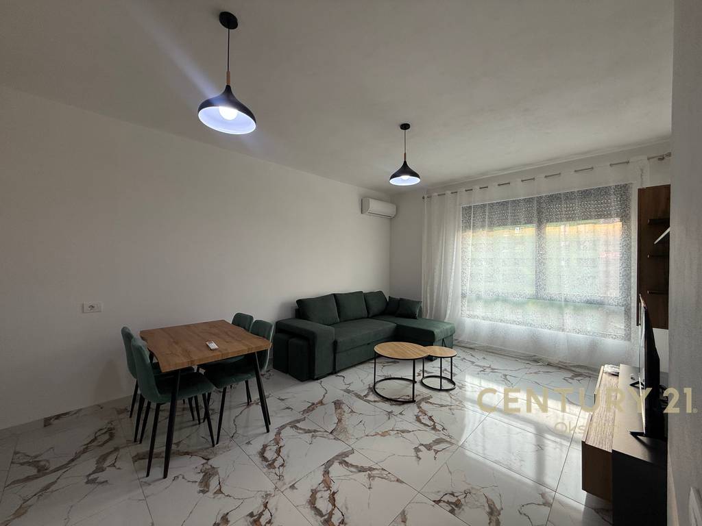 Japim me qira apartament 2+1+2,tek Rruga “5 Maji”! 3