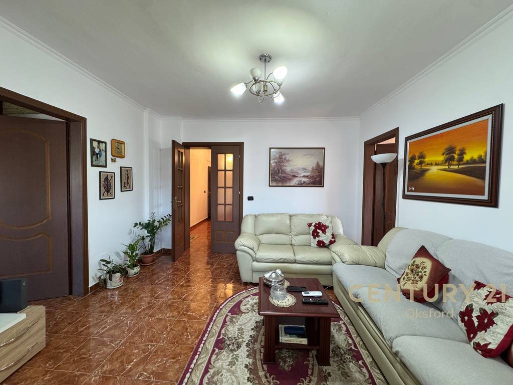 SHITET APARTAMENT 2+1 NE LAPRAK, RRUGA DRITAN HOXHA