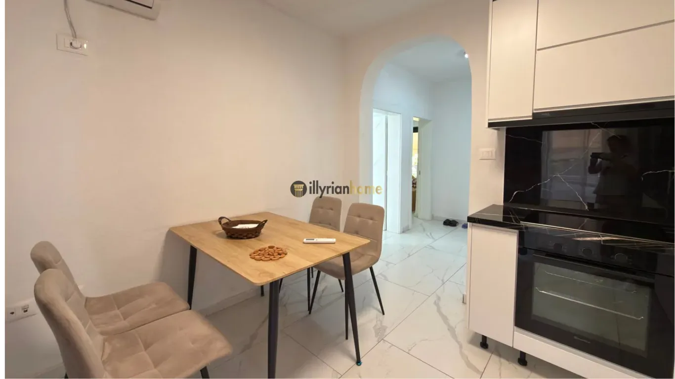 Qira, Apartament 1+1 me kuzhinë më vete tek Rruga e Elbasanit