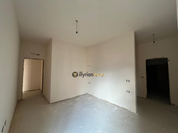 Shitet Apartament 2+1+2 Tualete, Laprakë, Tiranë 3