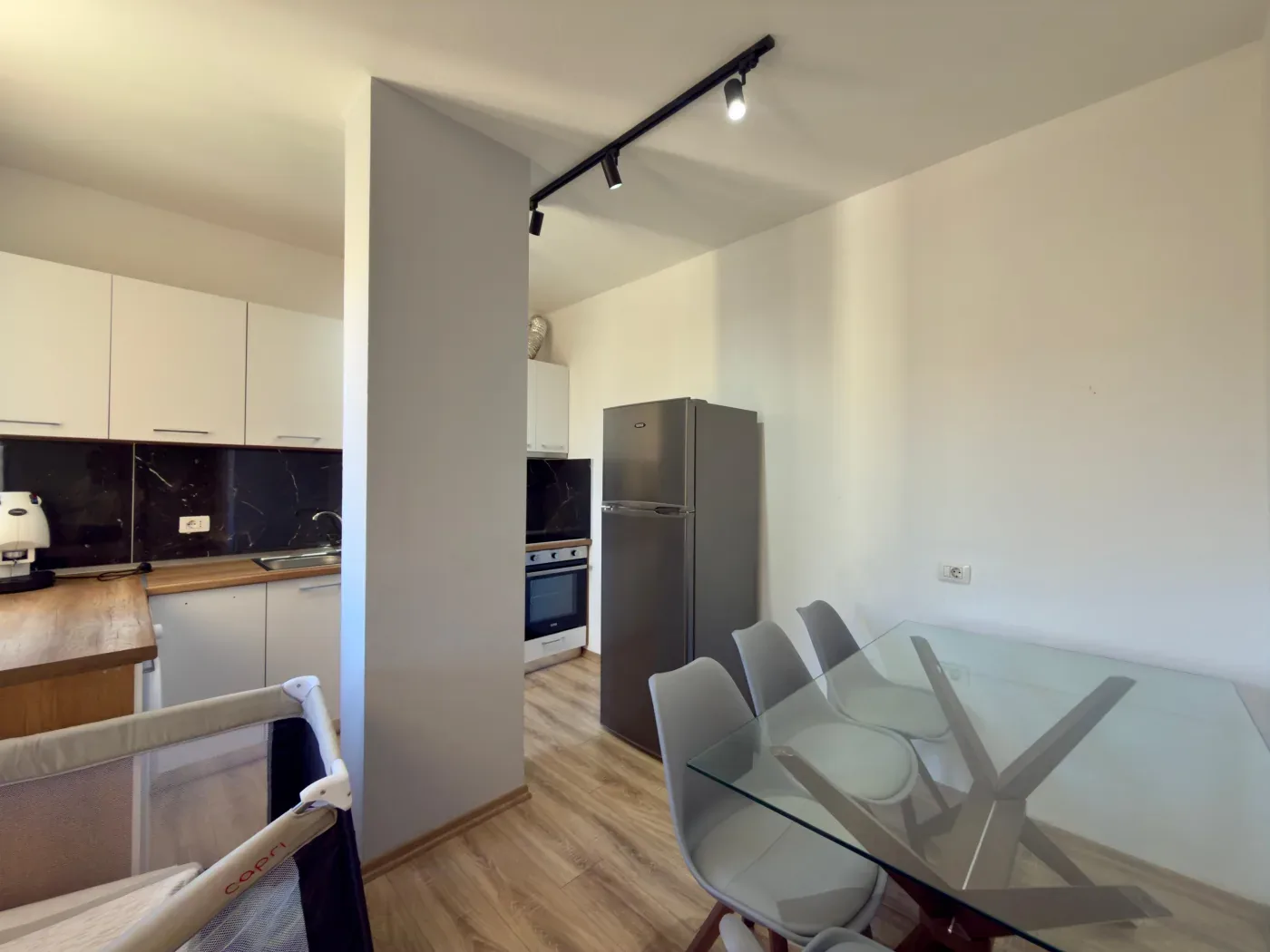 EKSKLUZIVE | Shitet Apartament 1+1 me Ballkon të Madh | Golem, Durrës 3