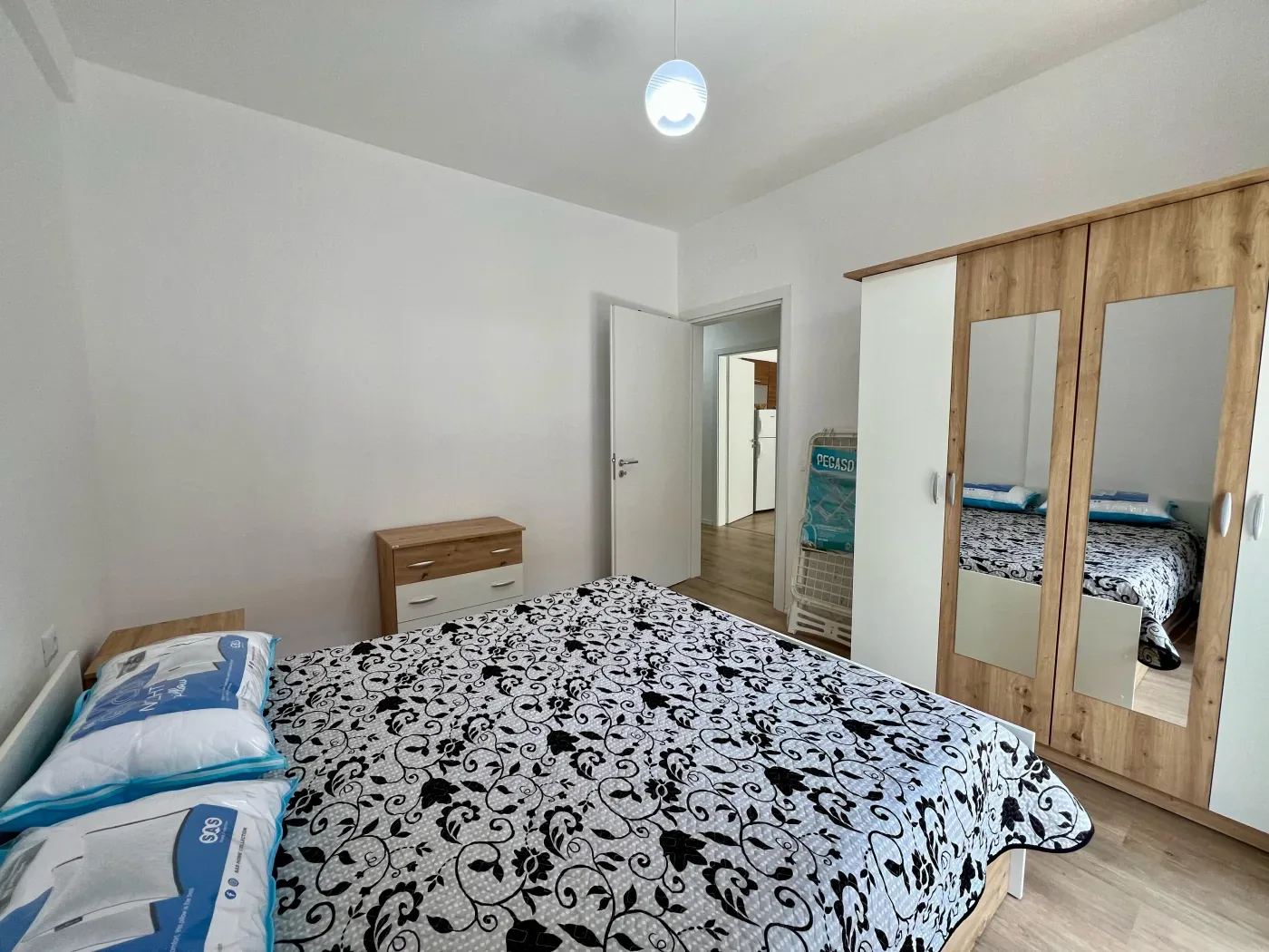 Qira, Apartament 2+1, ”Paskuqan”, Tiranë. 2