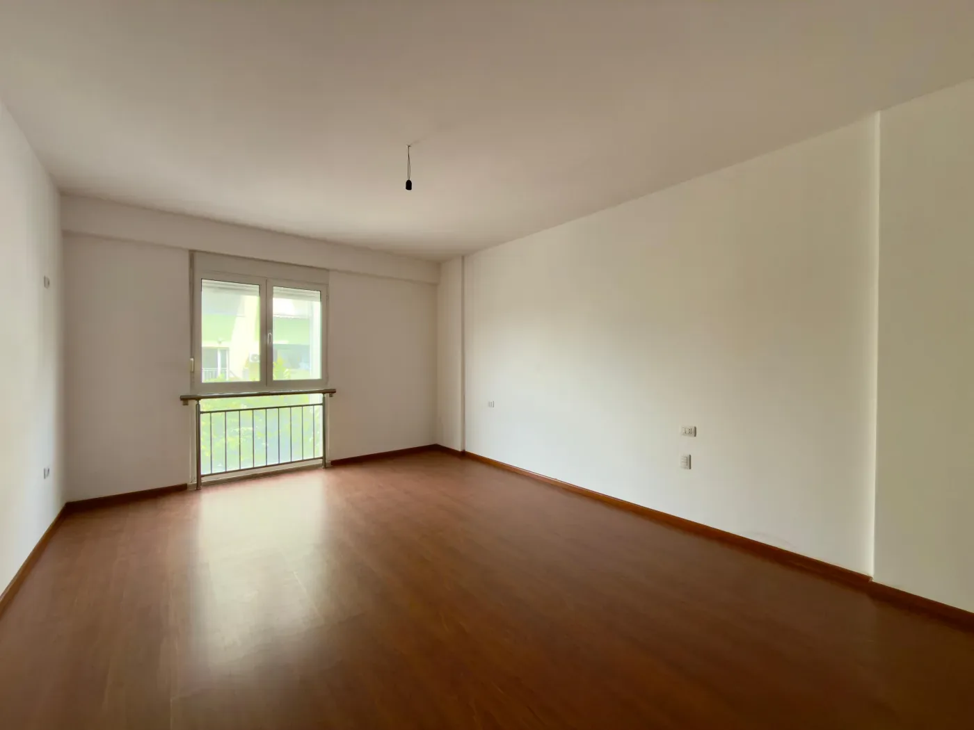 Qira, Apartament 2+1+2 Tualete, ”21 Dhjetori”, Tiranë. 2