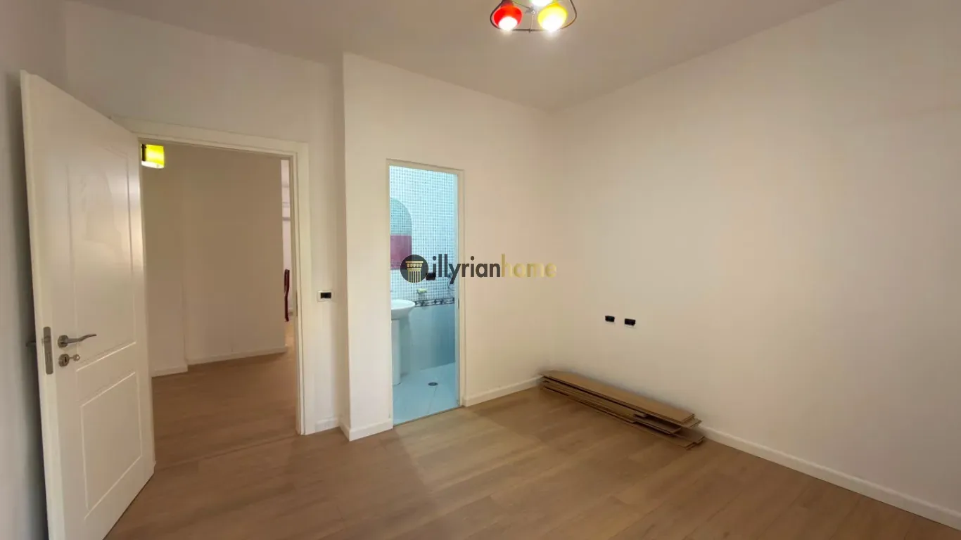 QIRA, APARTAMENT 2+1 | RRUGA PASHKO VASO 2